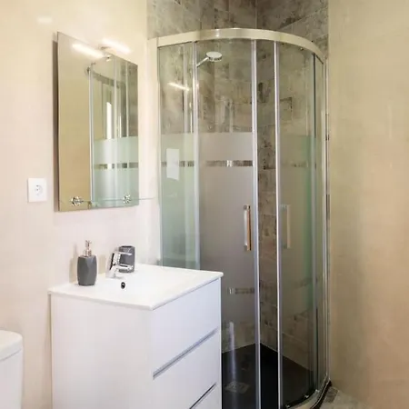 Avec Baignoire De Luxe فندق